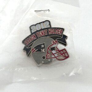 2012 New England Patriots Season Ticket Holder Football Helmet Pin Pinback New